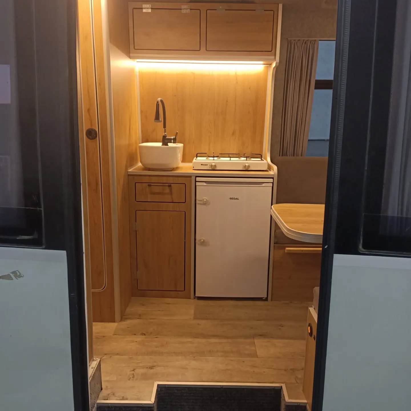 Ankara karavan mutfak tasarımı ve mobilya - BOWS CARAVAN